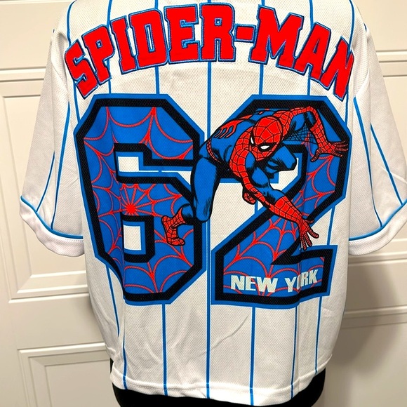 Amazing Spider-Man women’s crop button down top - Picture 5 of 9